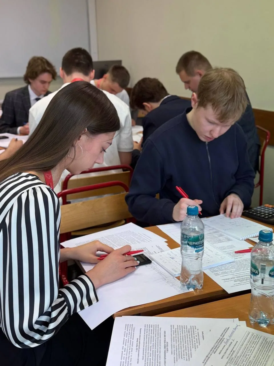 🚀Студенты программы "Экономика и государственное управление" в финале Всероссийской ол...