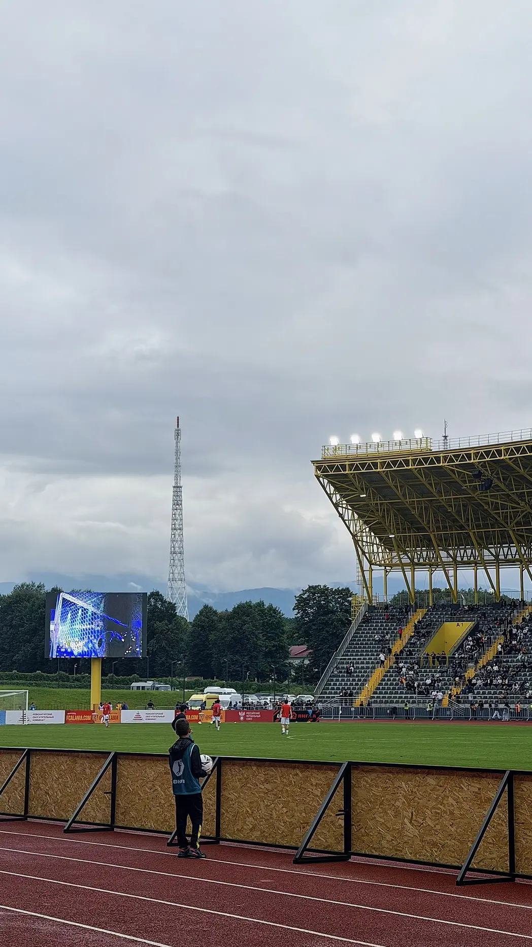 Вчера «Алания» одержала победу над «Динамо» из Кирова со счетом 2:0 в долгожданном матч...