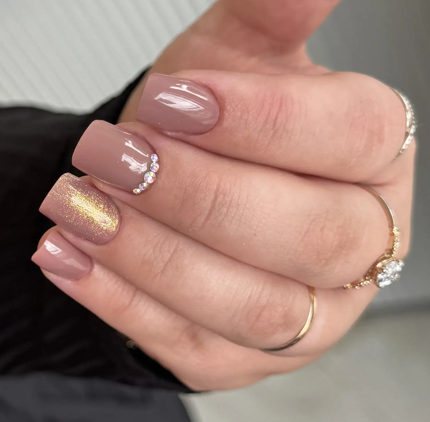 💅🔥-20% Горящее место на маникюр или педикюр к топ-мастеру Диане 22.08 (СБ) в 11:30