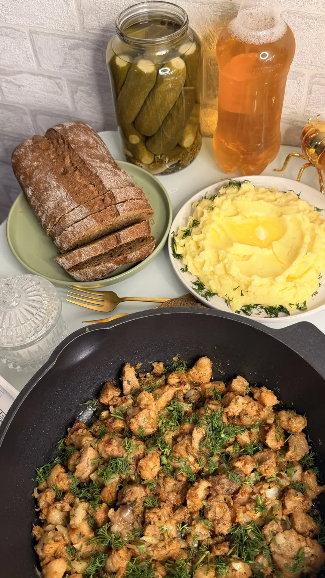 Ужин получился пальчики оближешь 🤤 Мясо буквально тает во рту!