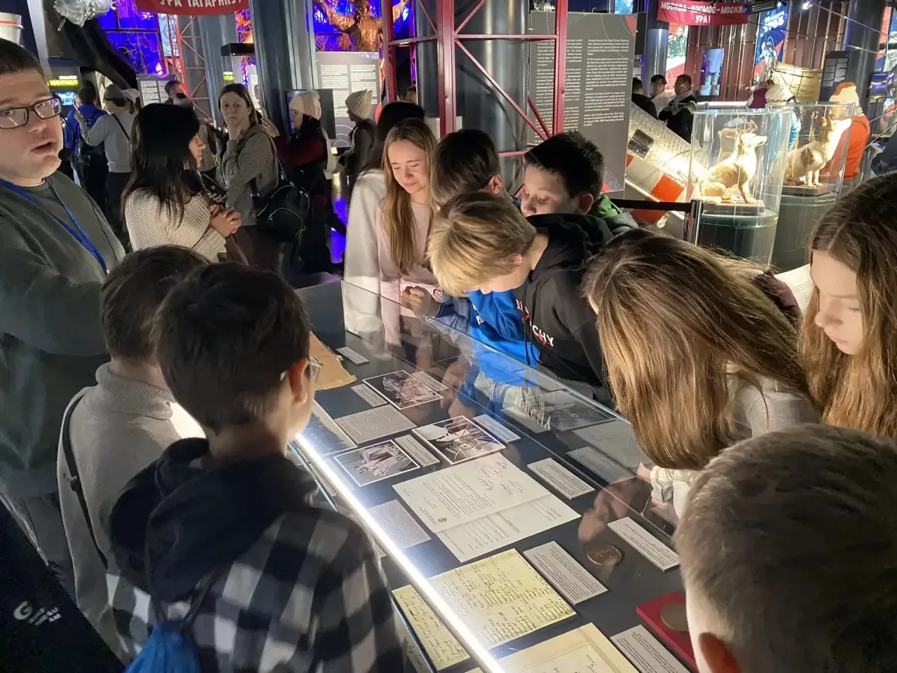 ⭐️ПУТЕШЕСТВИЕ К ЗВЕЗДАМ⭐️  🚀Ученики 6 класса «Б» нашей #ШколаТропарево  отправились в захватывающее 