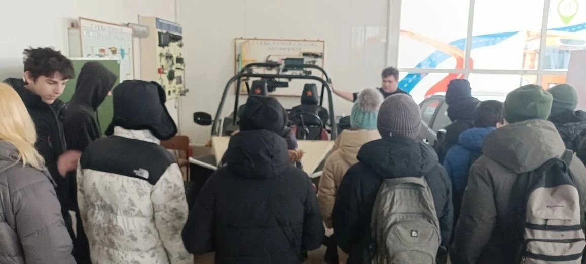 Знакомство с машиностроением. Сегодня 7в класс побывал на мастер-классах от Академии им. Ж. Я. Котин