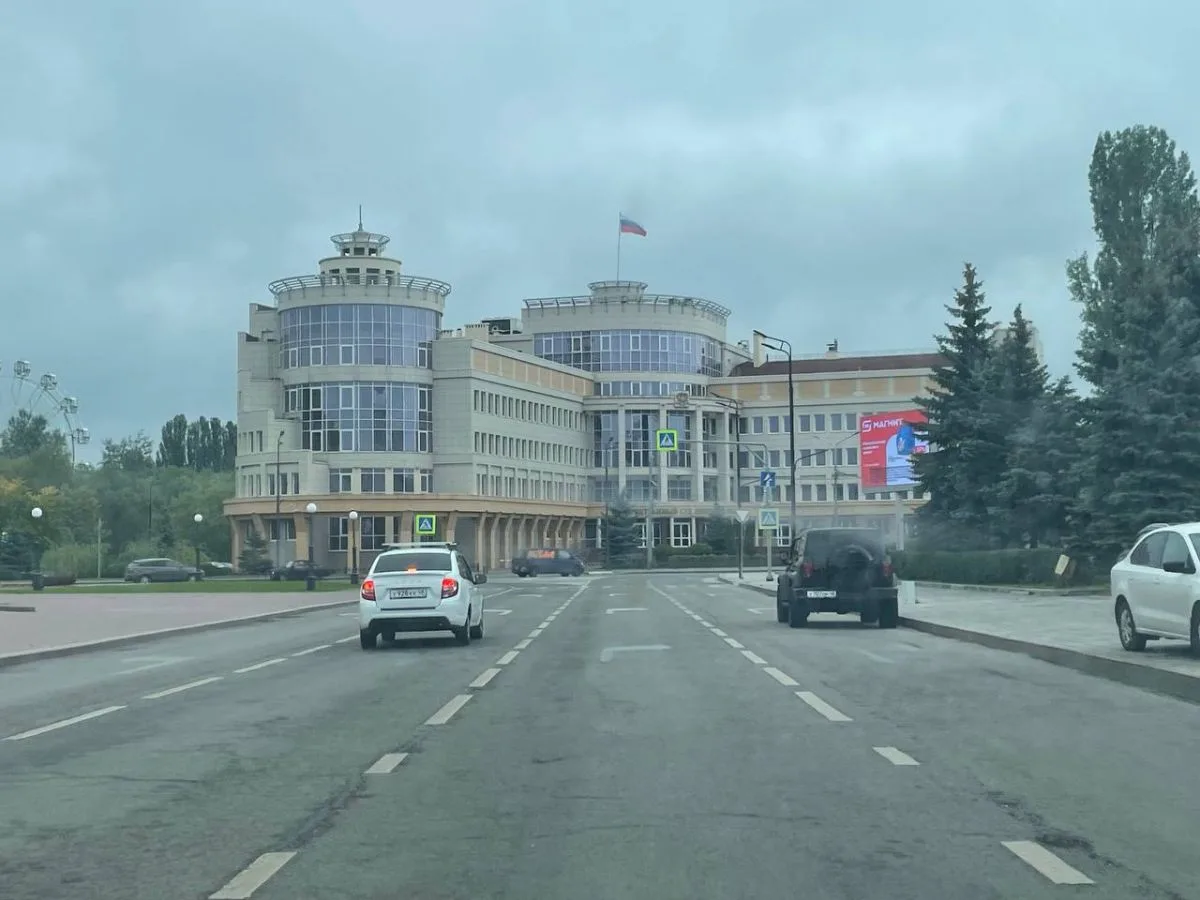 Строители требуют с НЛМК 46,5 млн, но суд привлёк к делу прокуратуру