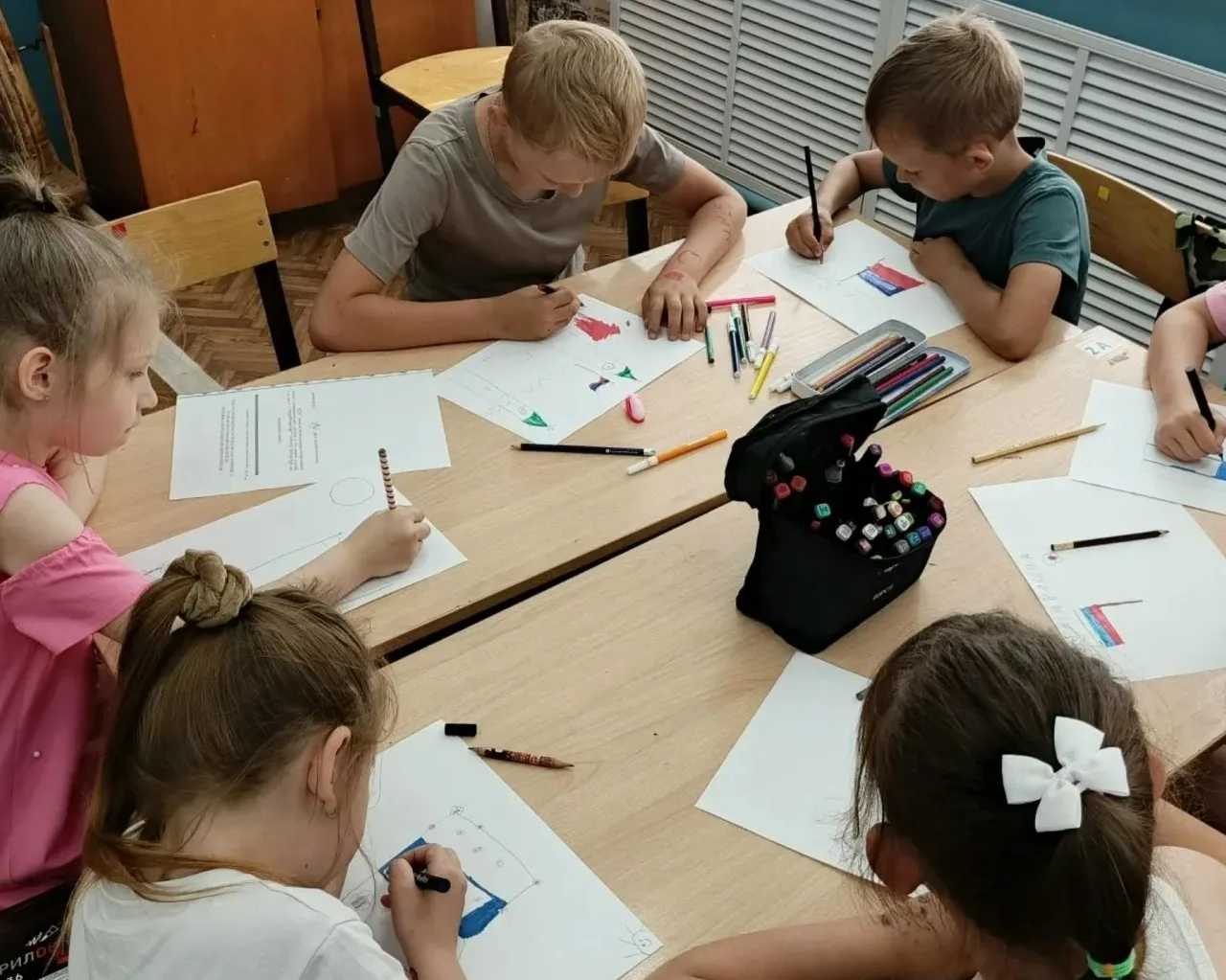 Акция «Рисуй, Россия!»🇷🇺🎨
Сегодня у нас прошло замечательное мероприятие, где каждый мог поделить