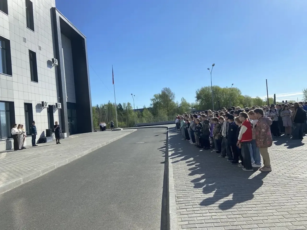 "Итоги учебного года"
18 мая в МБОУ Кемская СОШ №1 прошла торжественная общешкольная линейка, посвящ