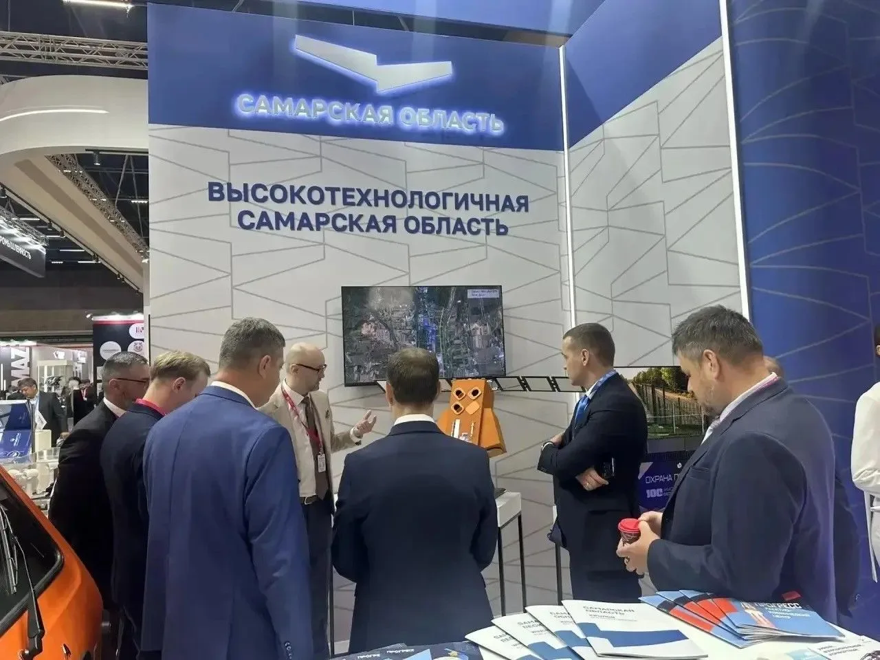 Делегация Самарской области по поручению губернатора Вячеслава Федорищева работает в эт...