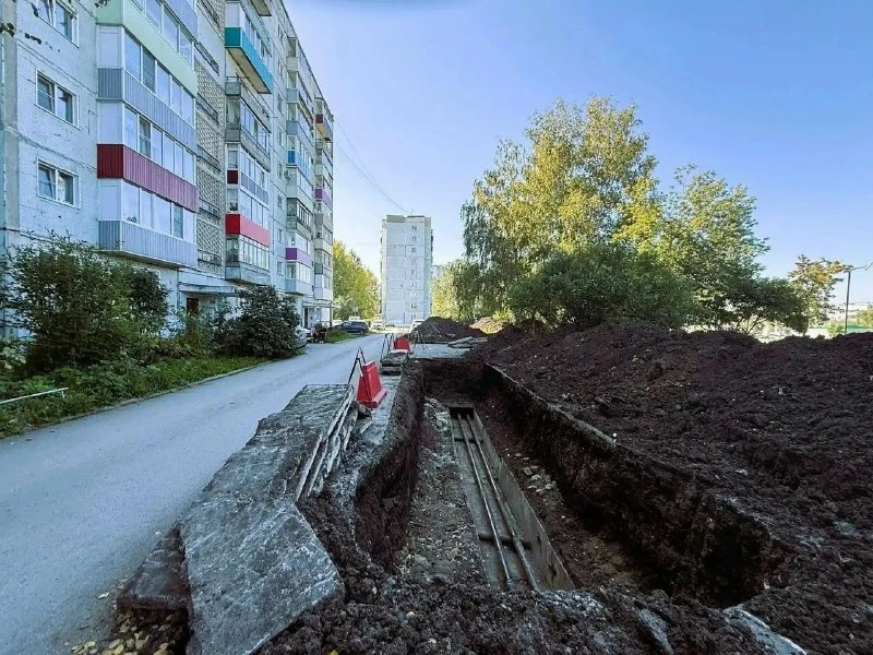 🏗 «СТК» заменяет 60 метров аварийной теплотрассы до заморозков