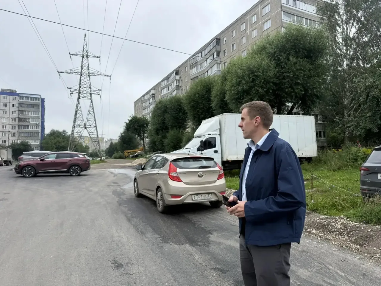В рамках благоустройства нашего микрорайона завершены работы по асфальтированию проезда...