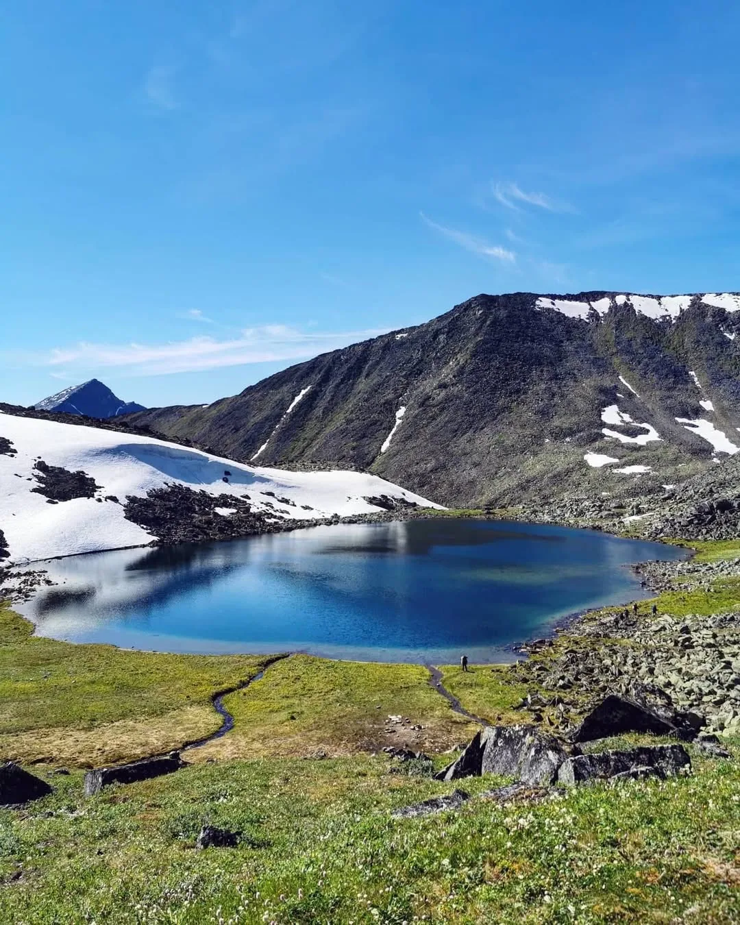 🏔️ Манарага — гора, похожая на корону и медвежью лапу