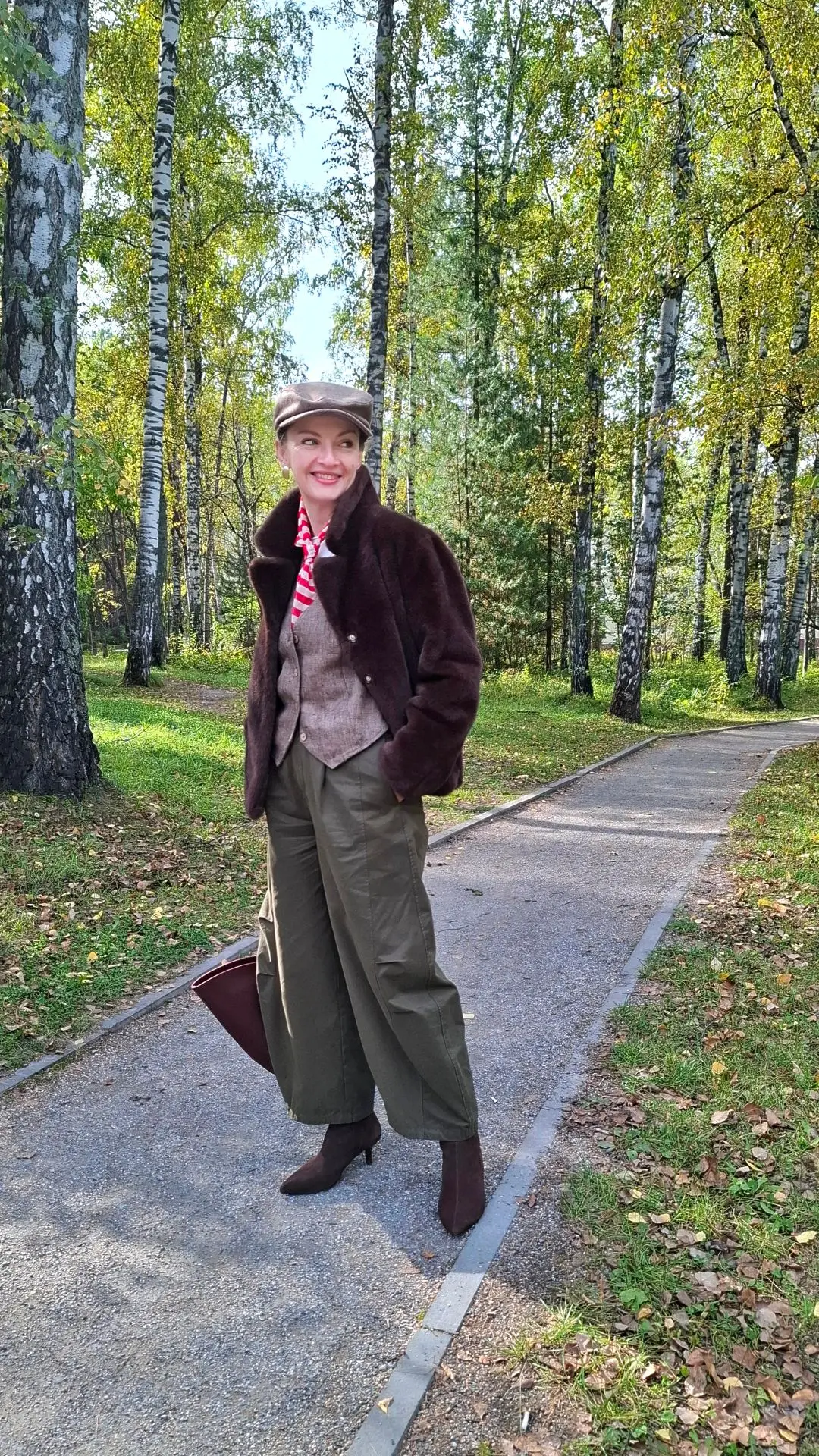 С началом октября! Осень в разгаре.🍂