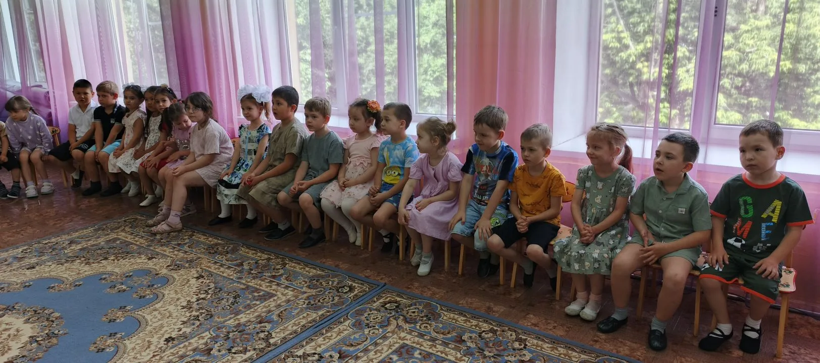 🎈 1 июня - День защиты детей

🎉 Ребята дружно и весело отметили свой день:
 танцы, шутки, песни, с