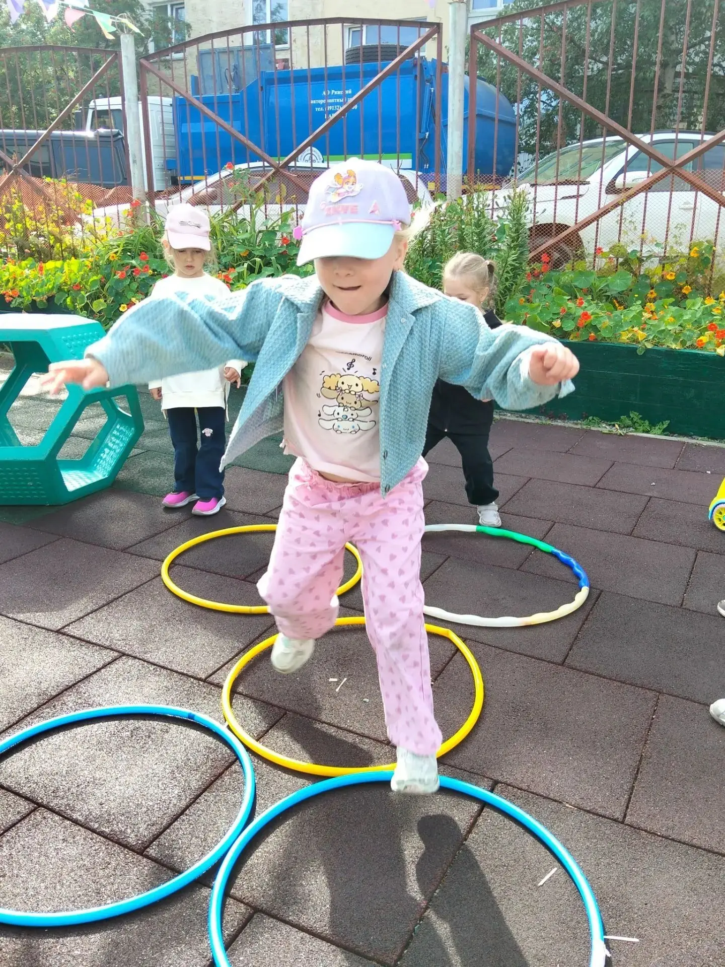 Колесо удачи и море смеха! 🎡💨