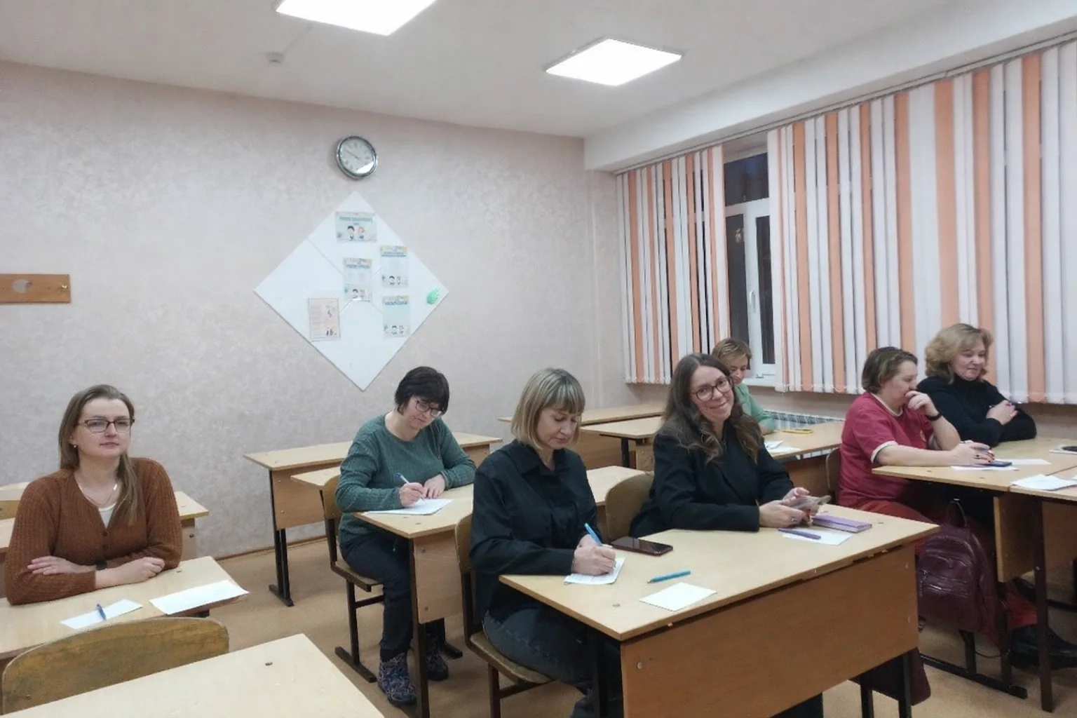 🌟 В гимназии прошло очередное заседание родительского клуба «Школа успешных родителей» на тему: «Как