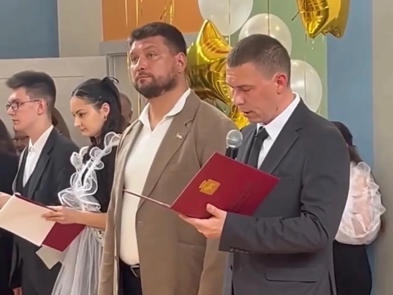 🔔 Последний звонок в Йошкар-Оле: более 4 тысяч выпускников 9-х и 11-х классов прощаются со школой!  
