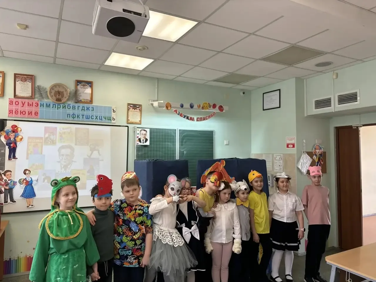 Сегодня в нашем 1-А (классный руководитель Чаплинская Д.С.) прошёл необычный урок, посв...