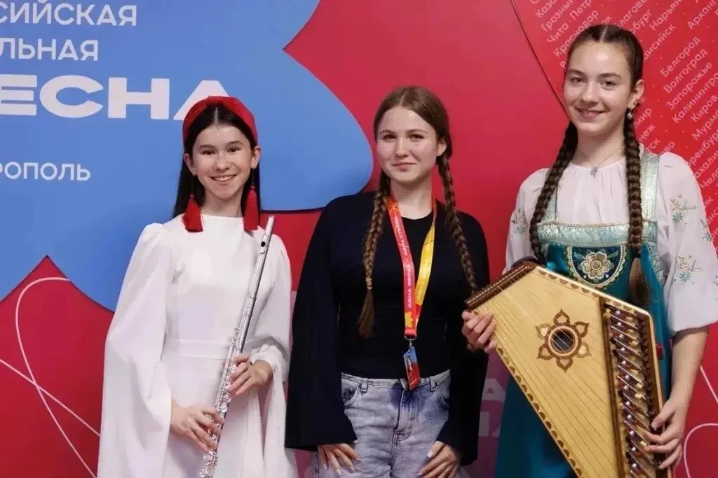 Наша гордость: Софья Кисель — дважды лауреат финала «Российской школьной весны» в Ставрополе! 🏆    У