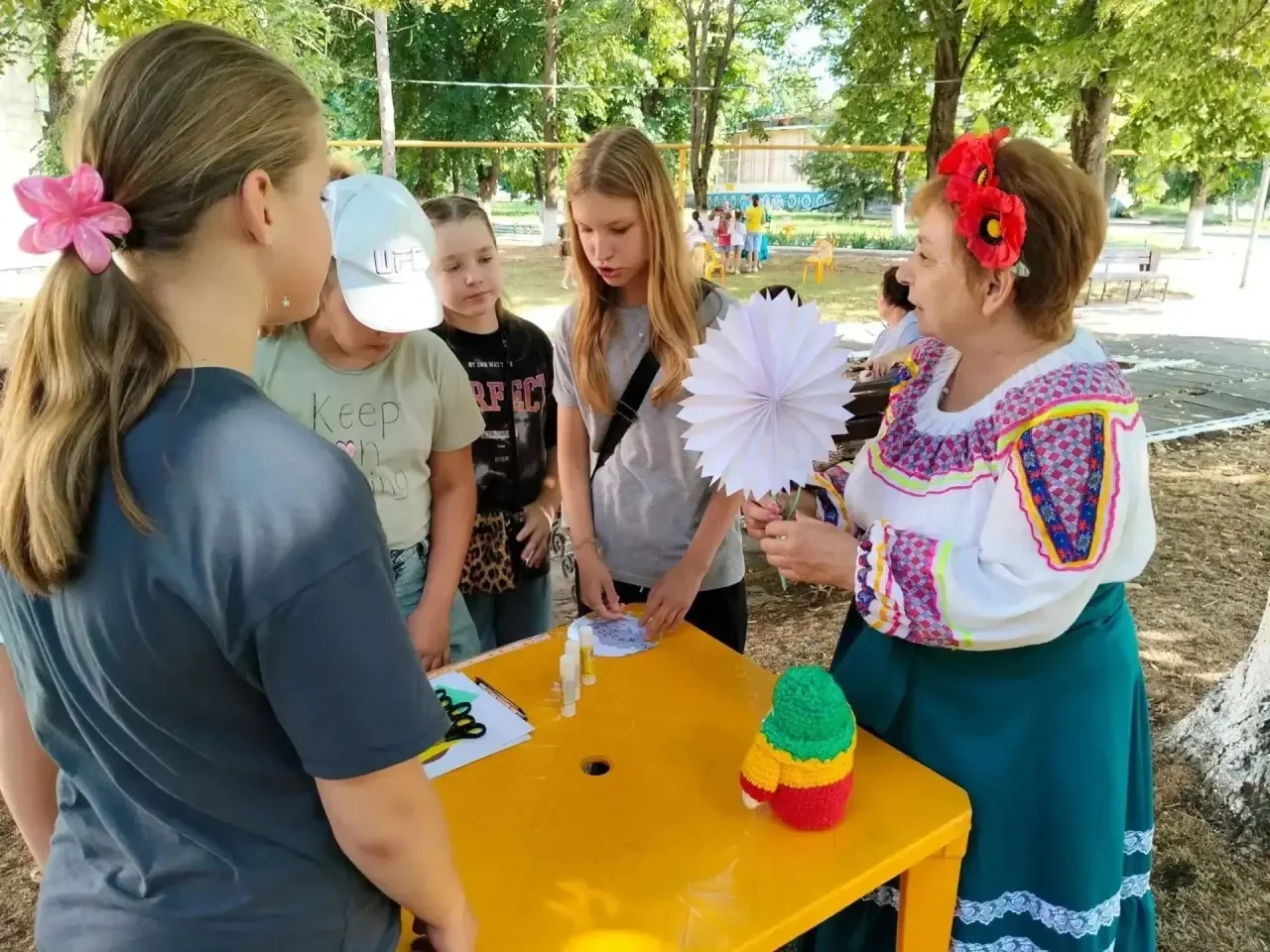 В честь Дня семьи, любви и верности, в Дмитриевском Доме культуры для юных посетителей ...