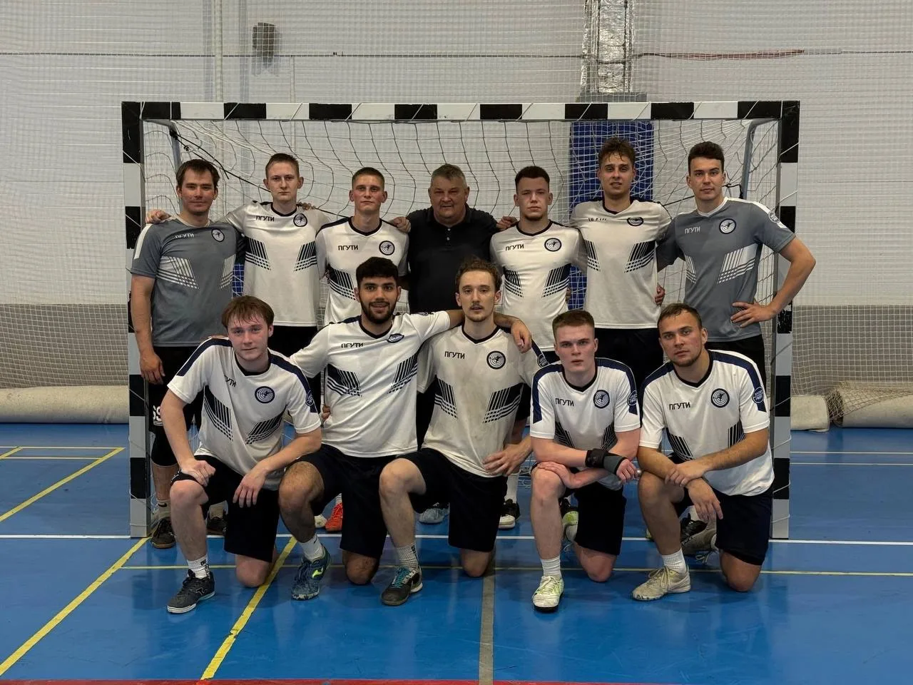 ⚡️ Победа 🌀ПГУТИ в полуфинале Кубка СФПЛ

⚽ Мужская сборная ПГУТИ по мини-футболу вышла в финал Куб