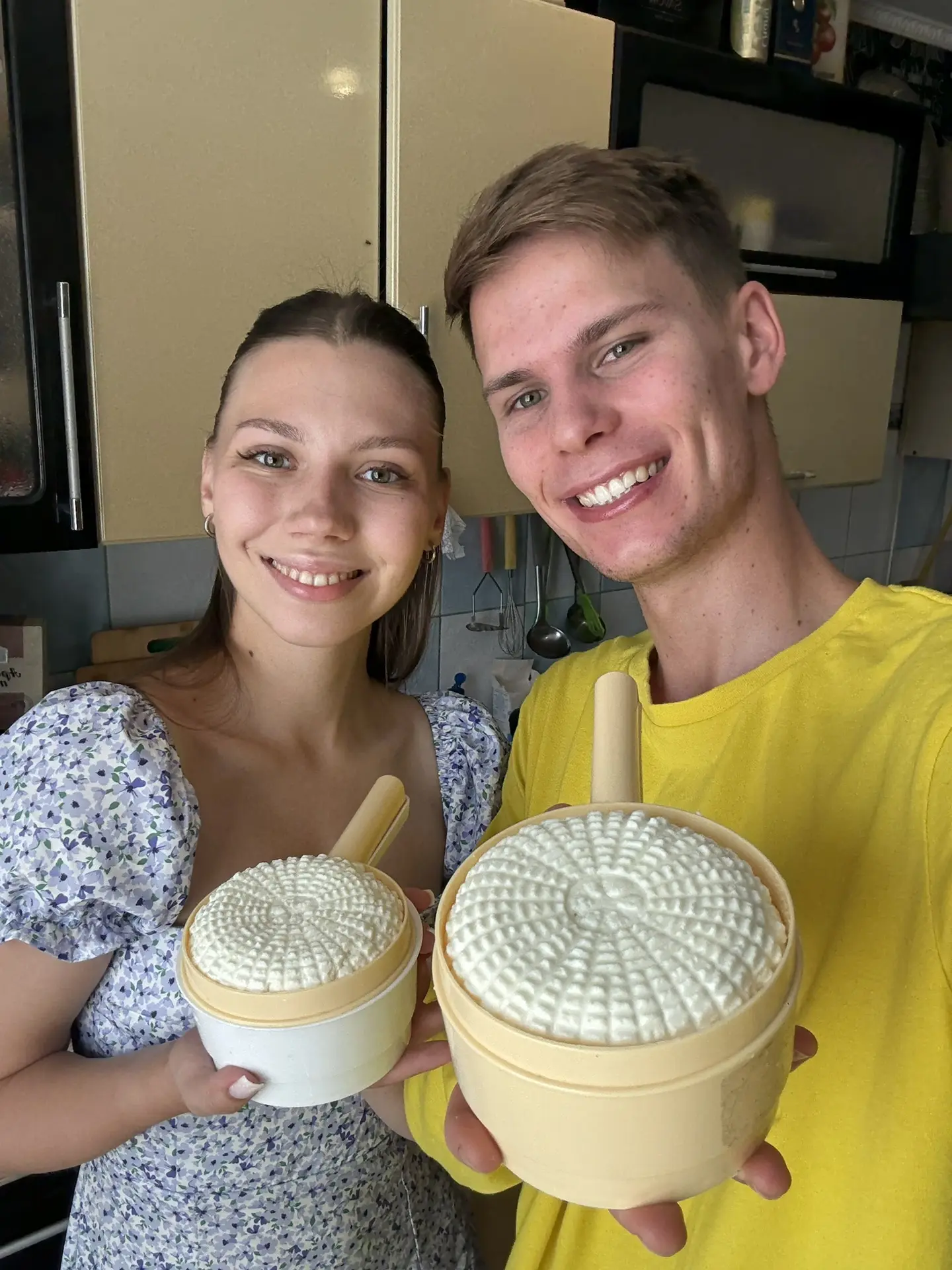 АДЫГЕЙСКИЙ СЫР НА КУХНЕ ЗА 15 минут ! Легко и просто !🧀 

Ингредиенты : 
•Молоко 3 литра ( любое, д