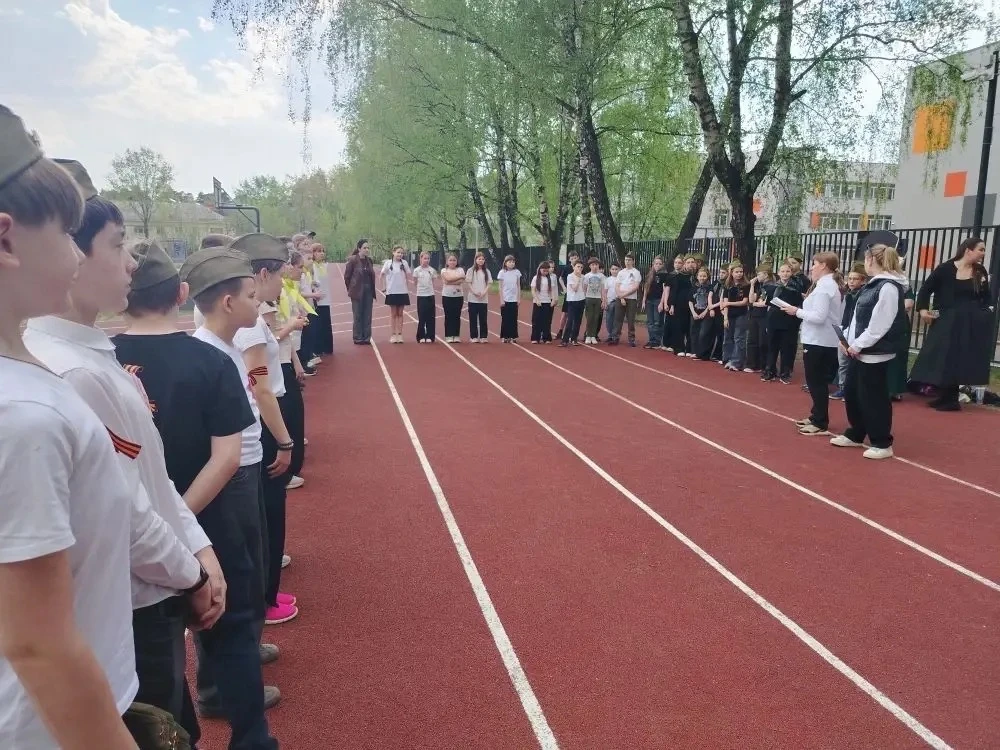 🎯 В нашей школе прошла военно‑патриотическая квест‑игра «Разведчики», посвящённая Дню Победы! 👥   🪖 