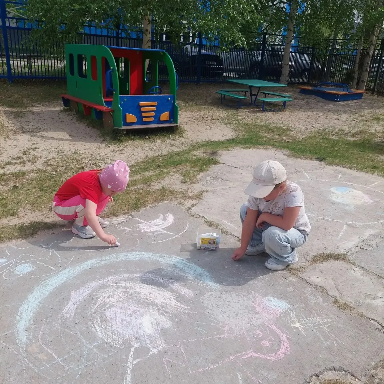 ☀️Как прекрасны летние прогулки! Лето дарит детям солнце, свежий воздух и яркие впечатления.

🌸🦋Ре