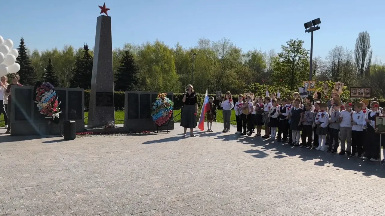 🎗Память живёт в наших сердцах!  🌹В преддверии 9 Мая вся школа №69 сказала «Спасибо» героям. Мы объед