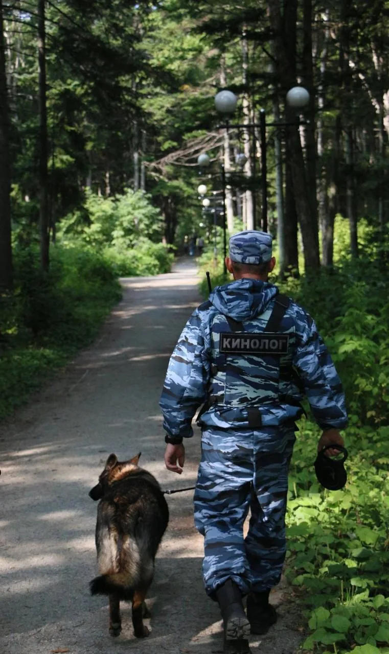 🐕‍🦺 Продолжаем в парке проводить профилактические рейды с участием кинологической слу...