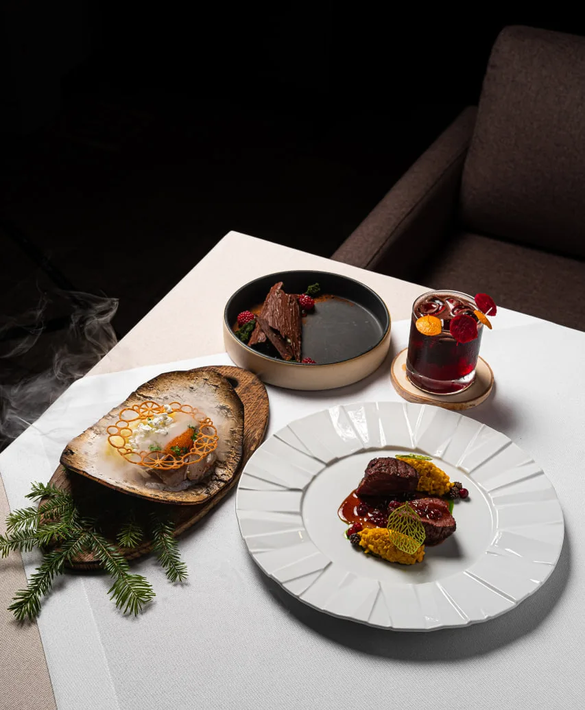 Пробуем фестивальное меню в Иркутске:

📌 HISTORY Boutique Hotel & SPA (№ 51 в рейтинге WHERETOTRAVE