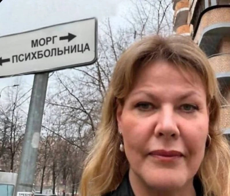 я вижу только два пути на следующий месяц: либо я становлюсь продуктивной королевой, ли...