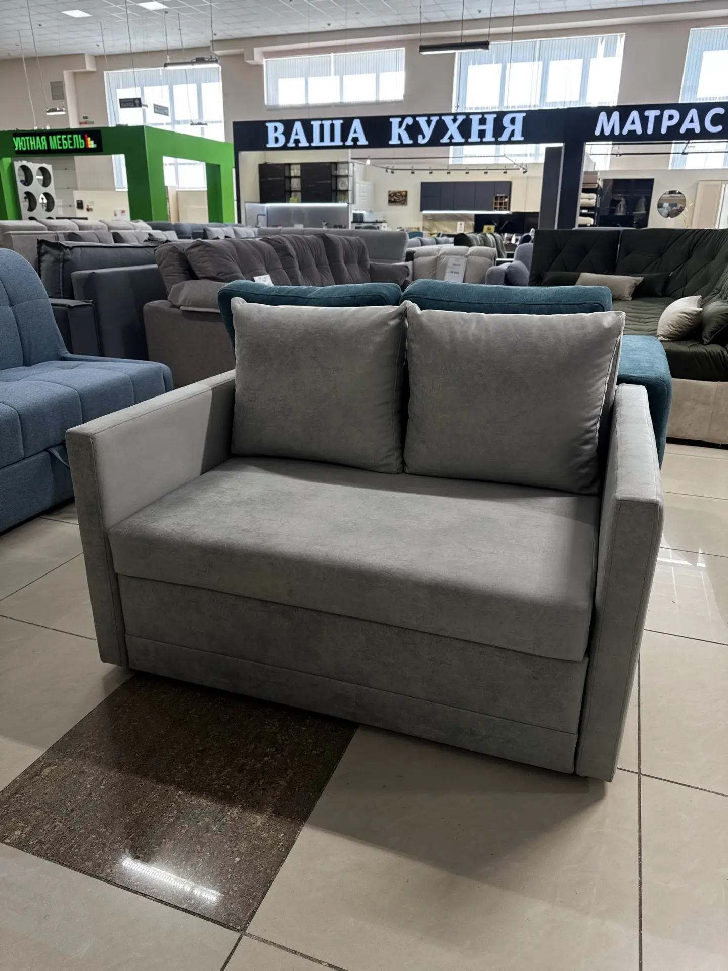Кресло или диван: что выбрать для небольшой комнаты? 🛋️