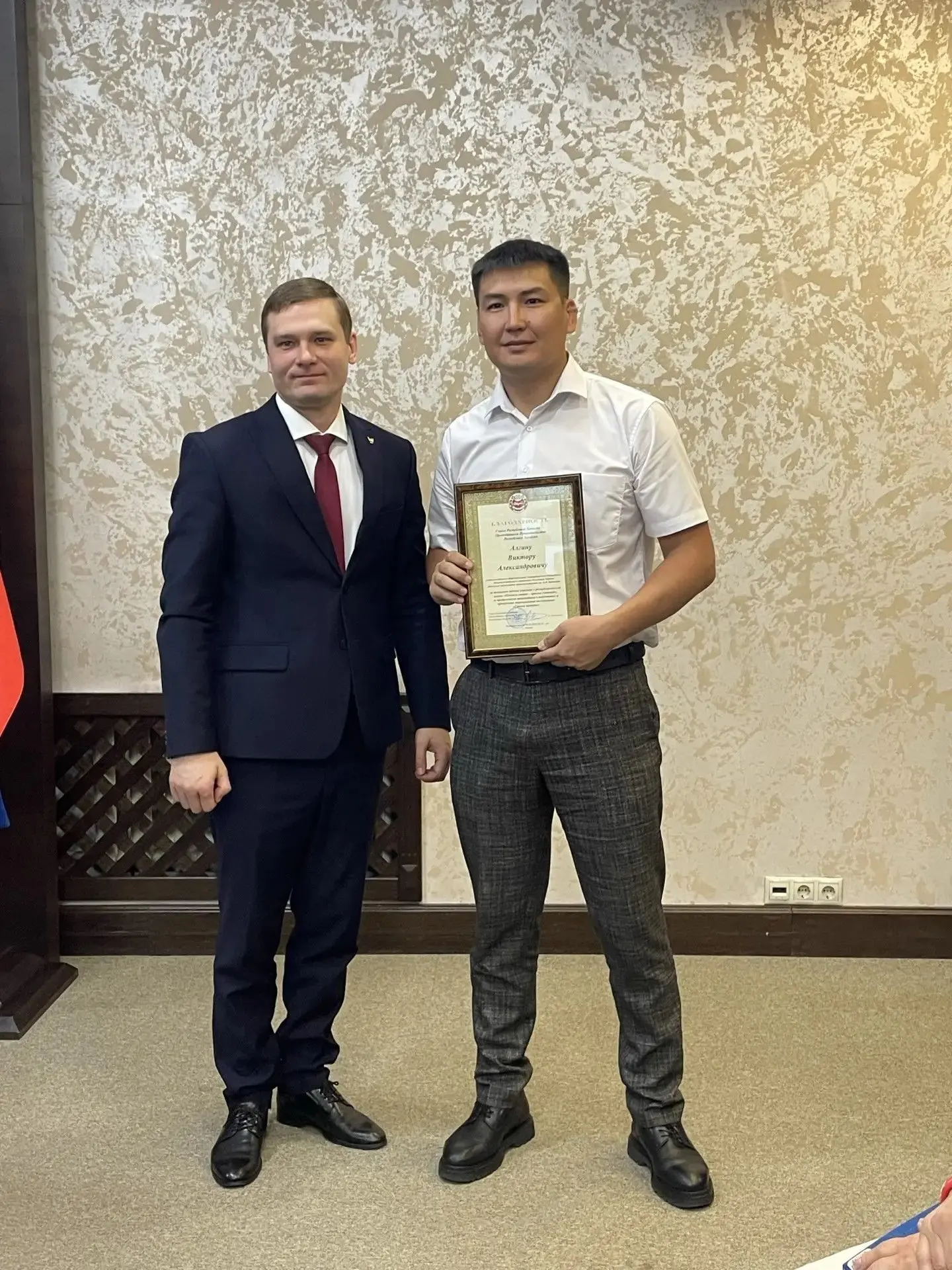 💫  Гордость нашей гимназии!
⁣
 🕊️ Пістің гимназияның тархын ӱгретчізі Виктор Александрович Алгин «