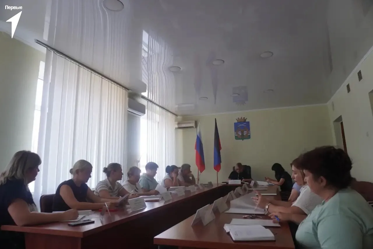 В Володарском округе прошло заседание комиссии по делам несовершеннолетних