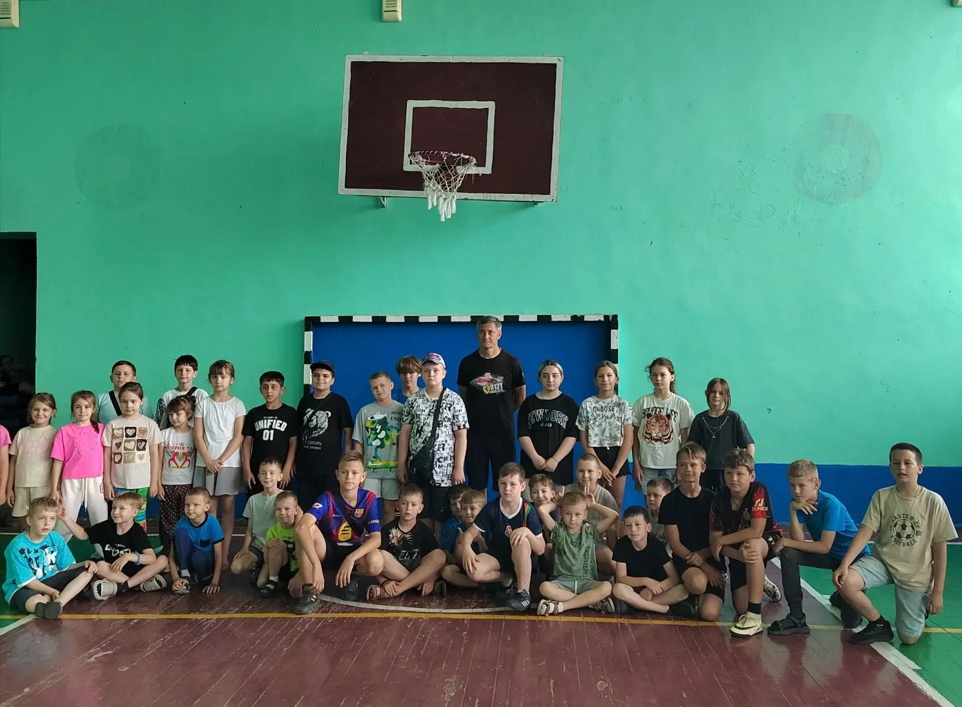 🌞Спортивный день в нашем пришкольном лагере! 

⚽Сегодня у наших ребят был по-настоящему насыщенный 
