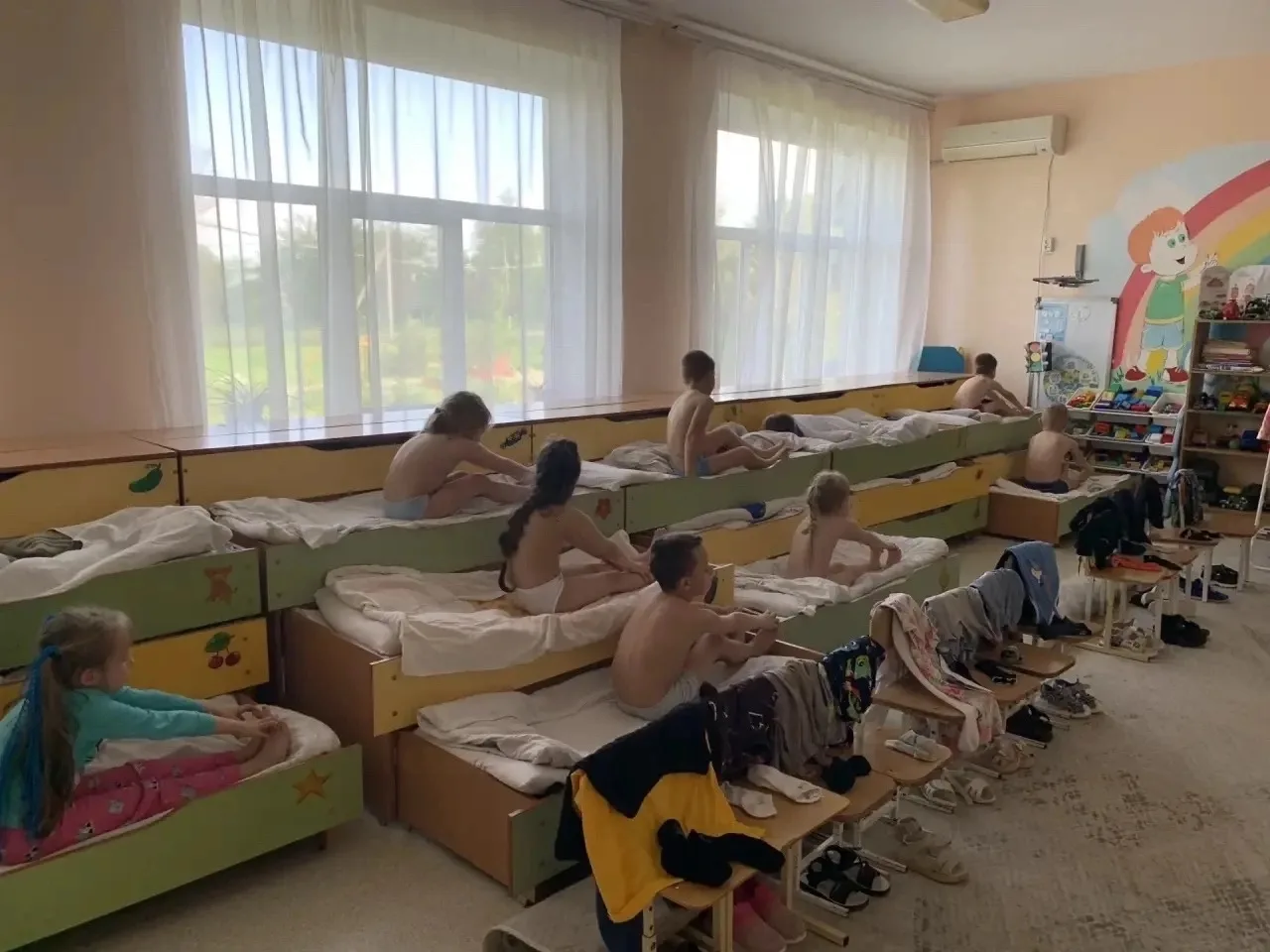 Гимнастика после сна-это комплекс мягких упражнений, помогающий плавно перевести органи...