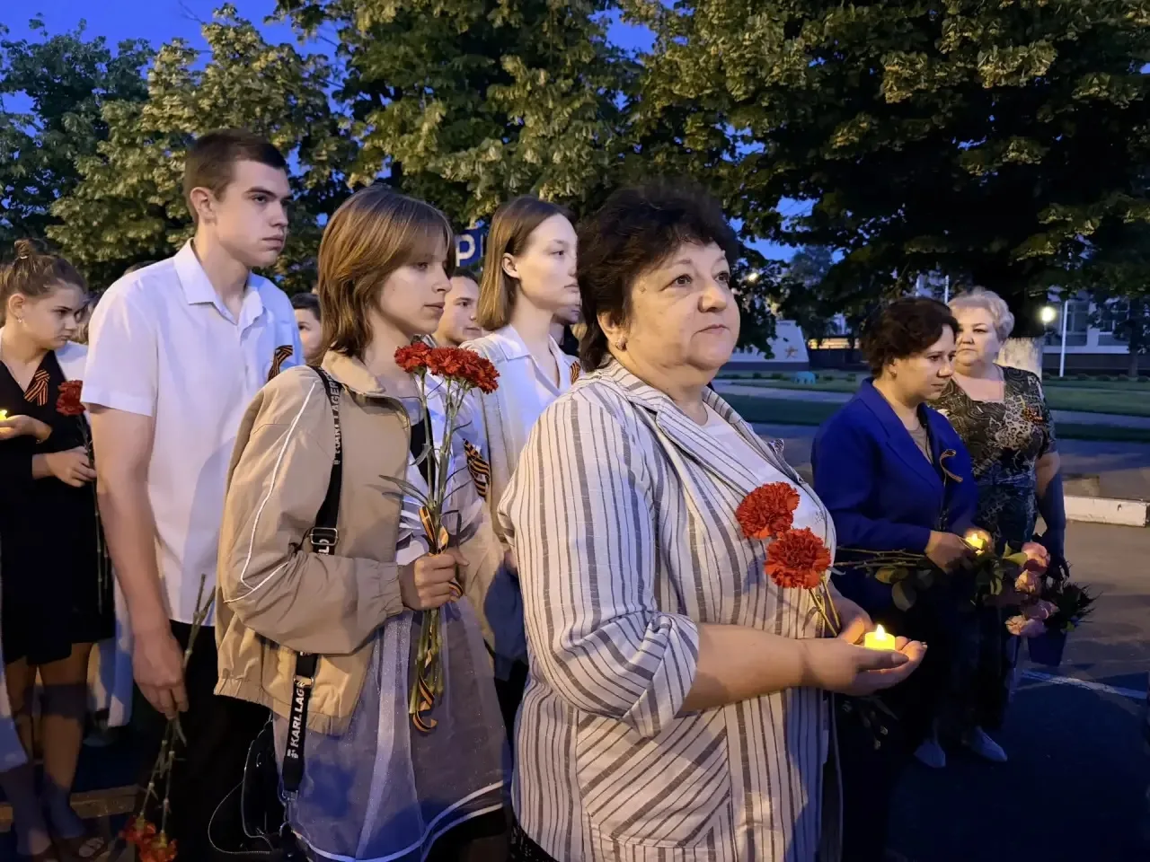 Сегодня в 4 часа утра, в день 85-й годовщины начала Великой Отечественной войны, обучающиеся 11-х кл