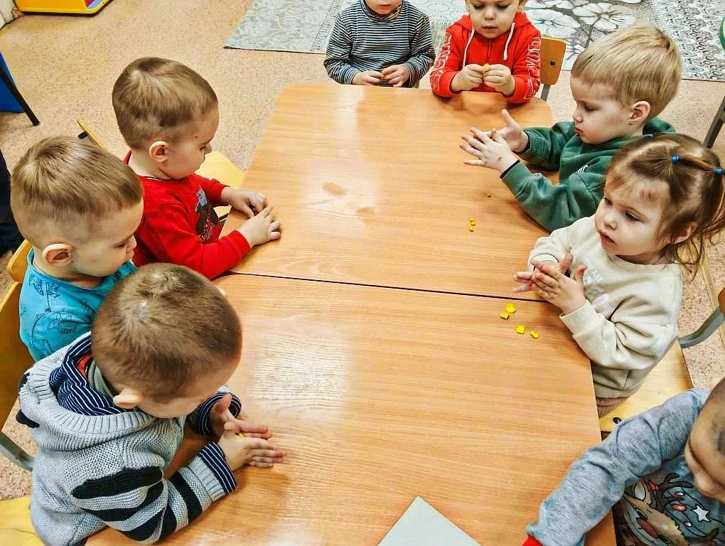 Ясельная группа №7.

Лепка из пластилина "Колобок".

От сказки — к творчеству!💫

В начале недели ре