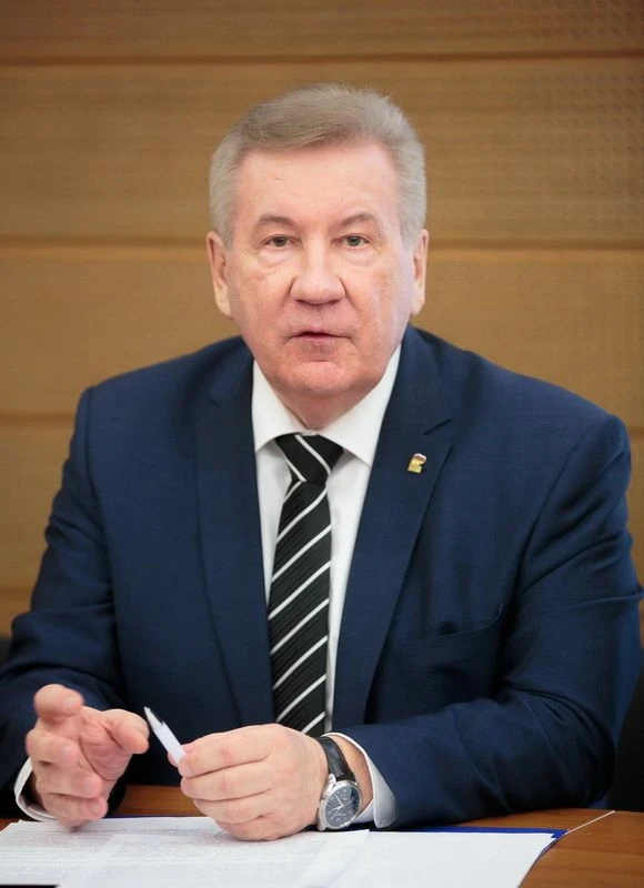 Борис Хохряков поздравил работников судебной системы Югры.