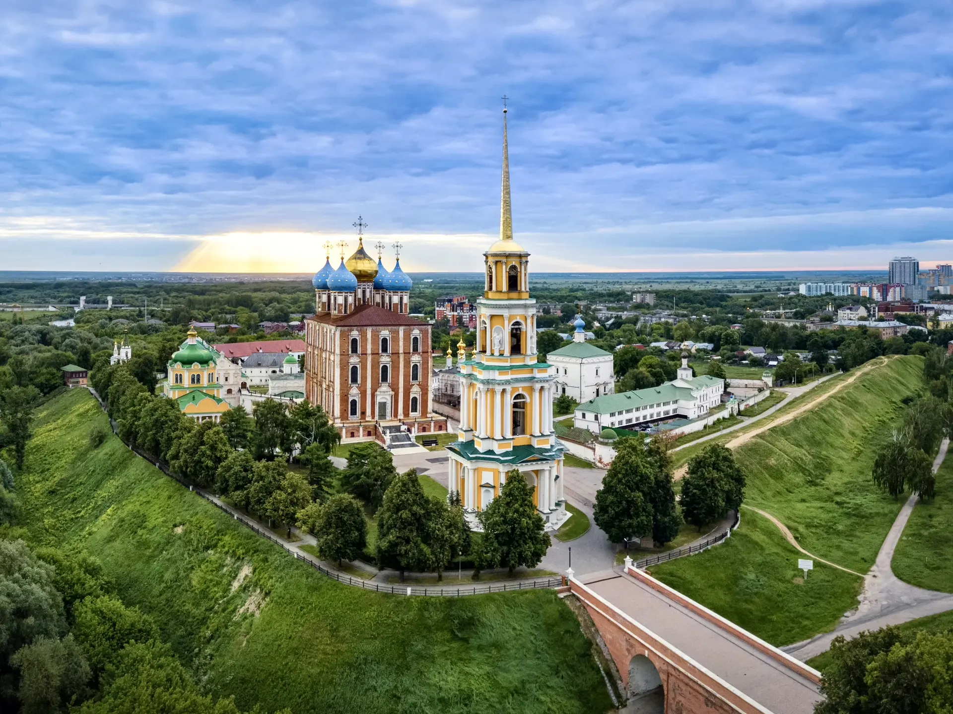 ✨ Сегодня Рязань отмечает свой 931-й день рождения.
