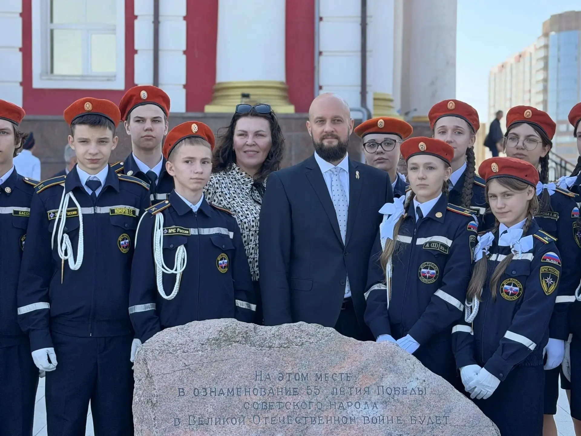 Курские кадеты приняли участие в Крестном ходе и Божественной литургии   В храме великомученика Геор