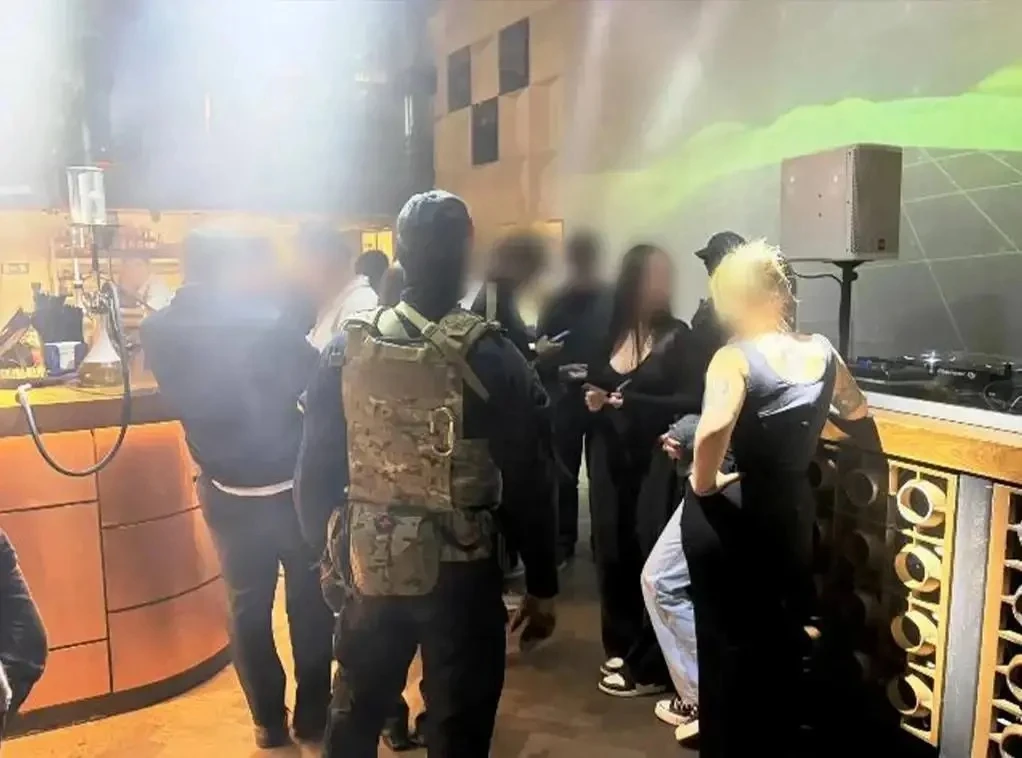 Силовики провели рейд в барах у "Арт-Квадрата", который чиновники назвали главной нарко...