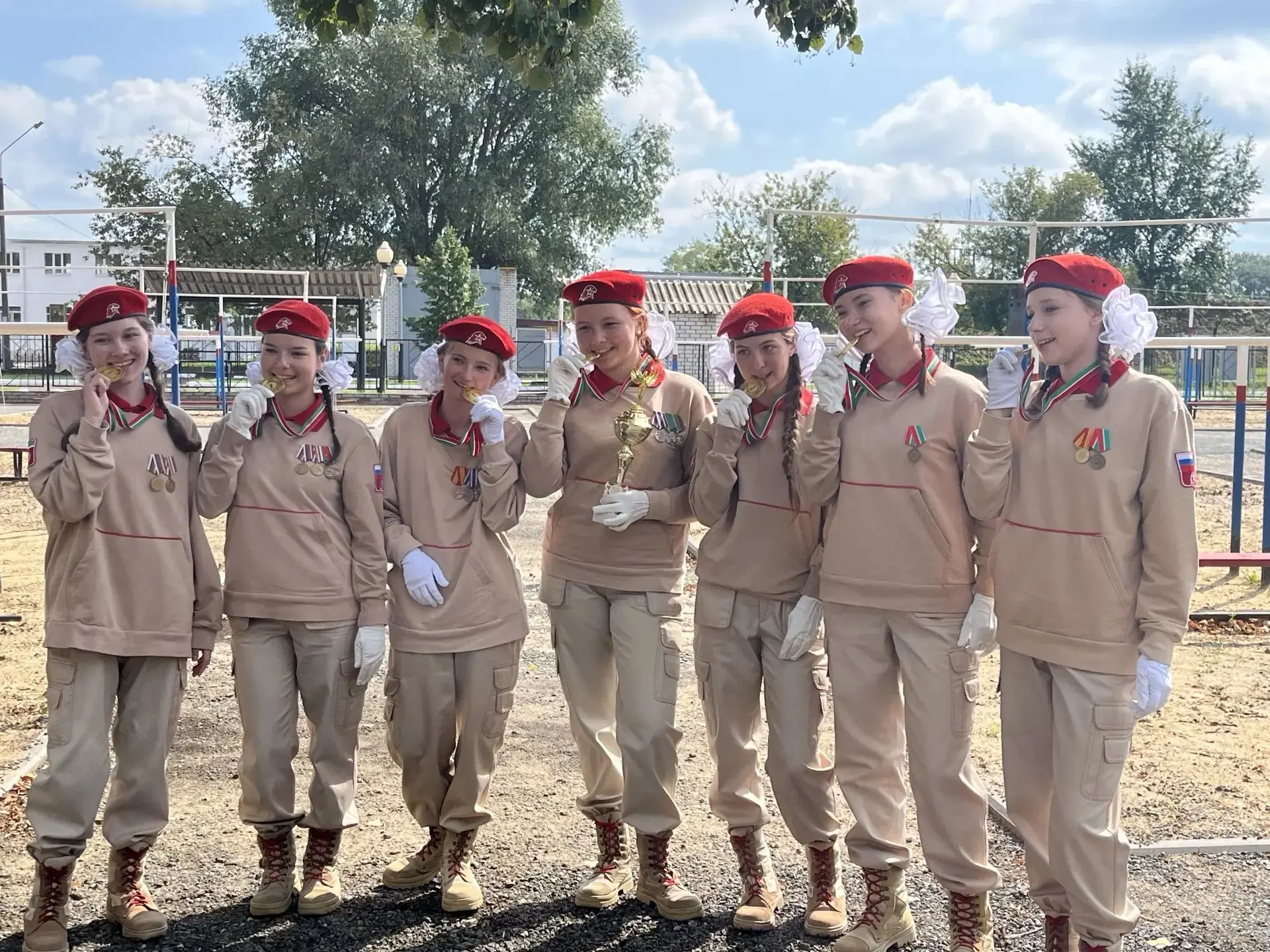 Сегодня наши девочки: