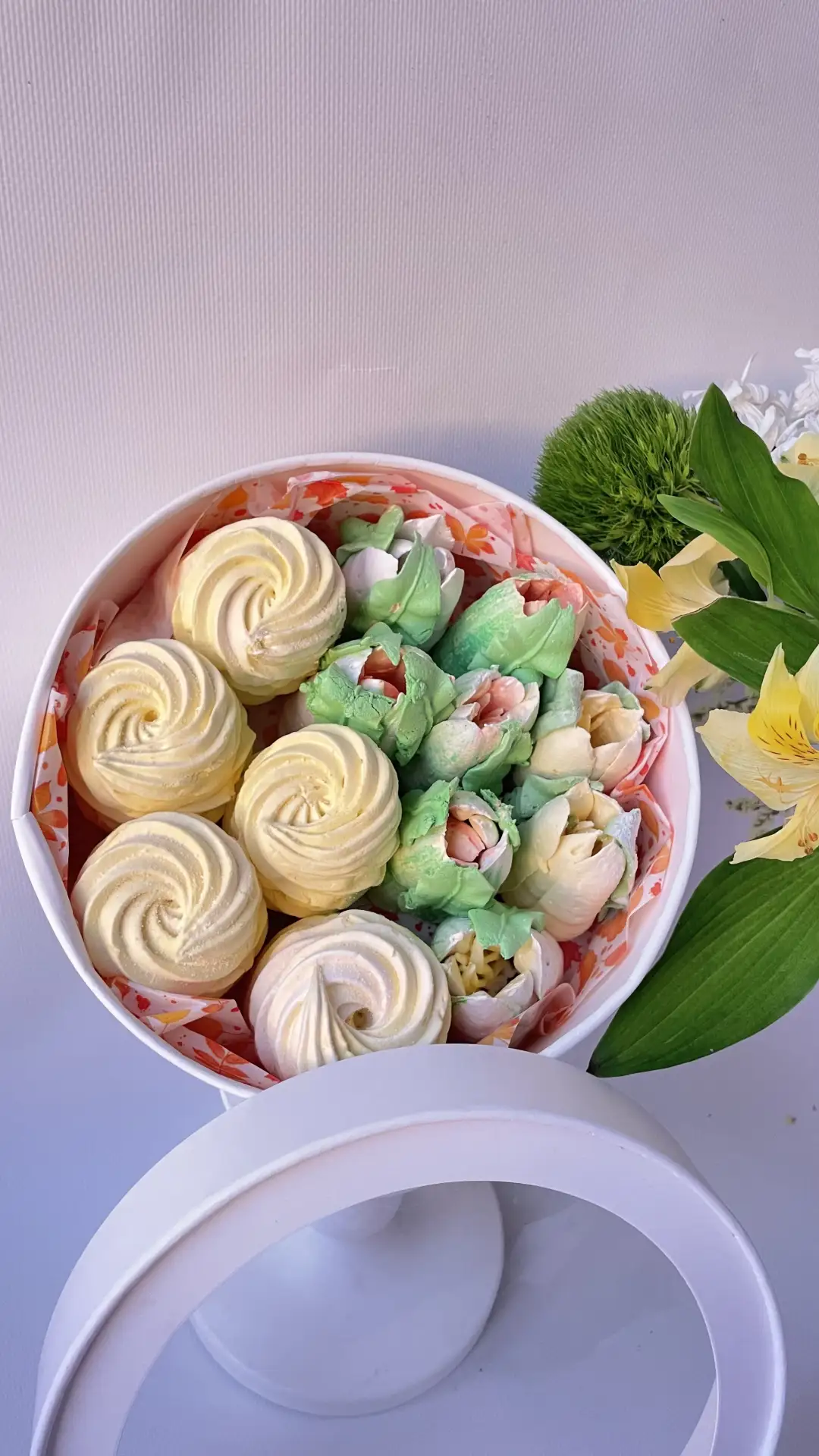 КрасивАя первая пятница сентября и красивая коробка зефира с новым вкусом! Сегодня был ...