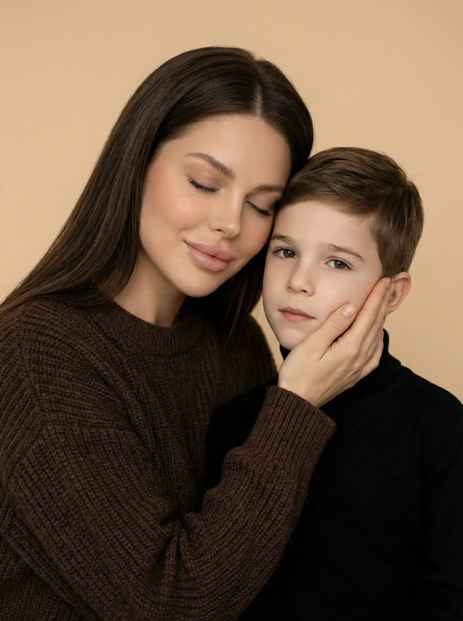 🖼 Серия студийных фото для родителя и ребёнка
