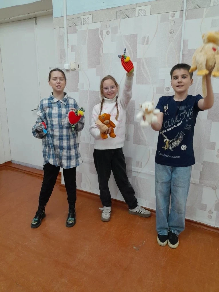 Вести из профильного отряда📢

2 последних дня были посвящены России 🇷🇺
Чем знаменита наша страна?