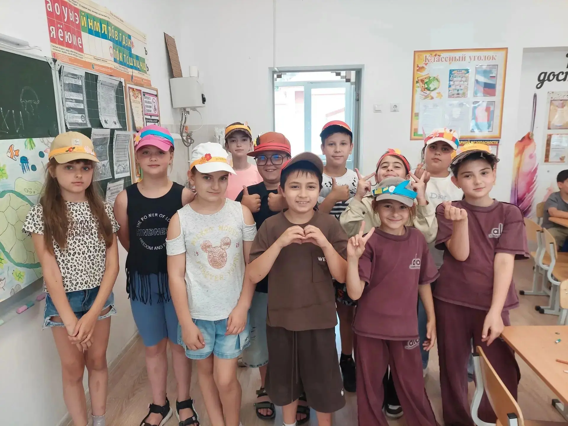 В ПРИШКОЛЬНОМ ЛАГЕРЕ «ФОТОН» ПРОШЁЛ «ВСЕМИРНЫЙ ДЕНЬ ШЛЯПЫ»🤠👒🧢🎩