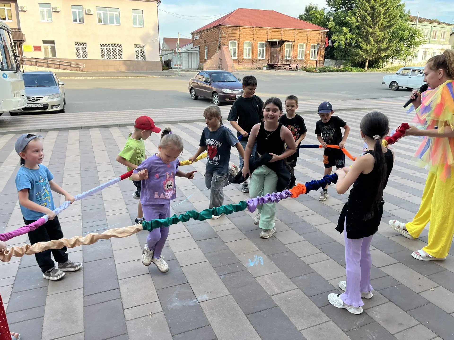 Праздник, полный чудес: в Доме культуры отметили день рождения Чебурашки!