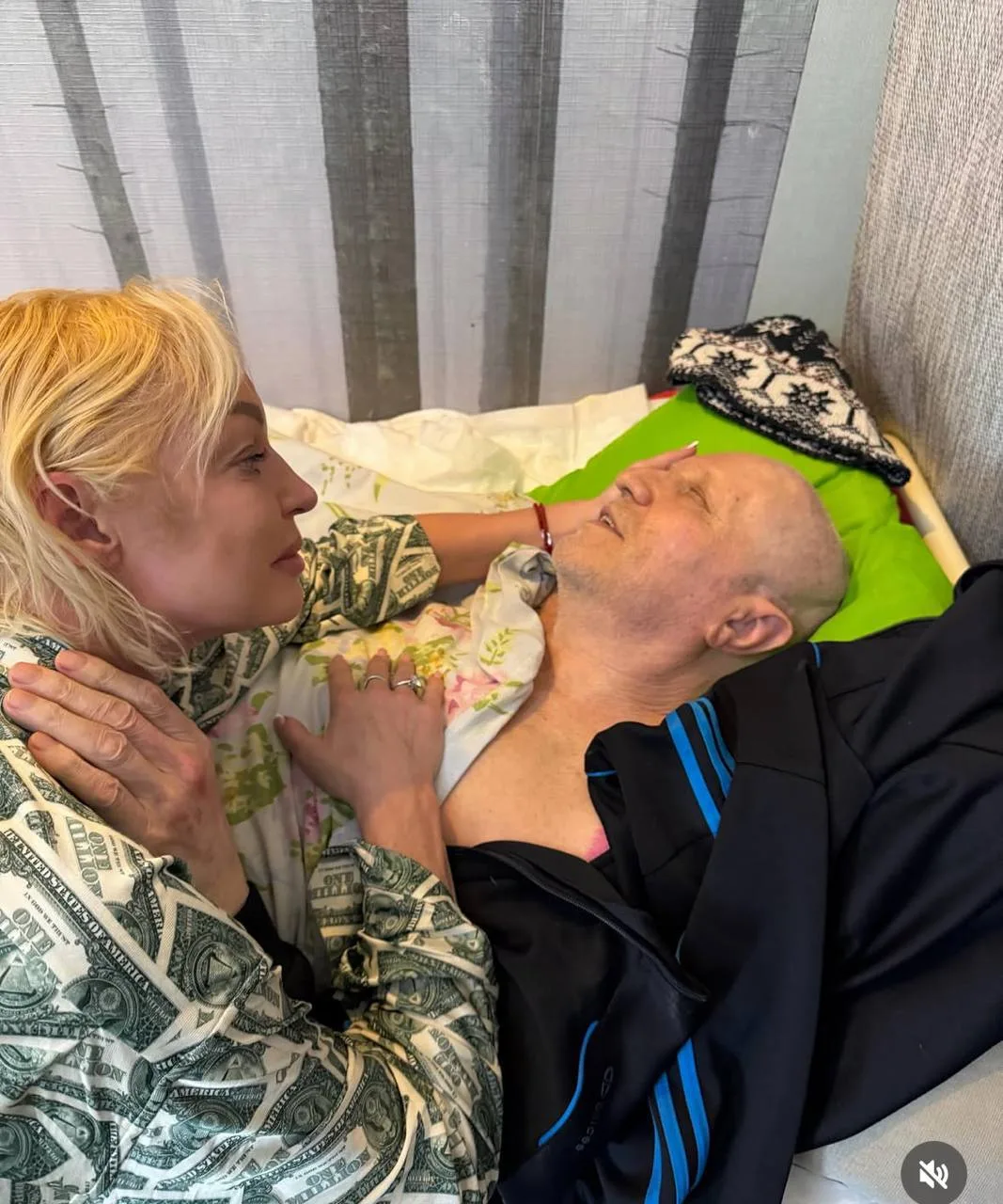 Эмоциональные качели Анастасии Волочковой: сначала она рассказывает о том, что оборвала все отношени