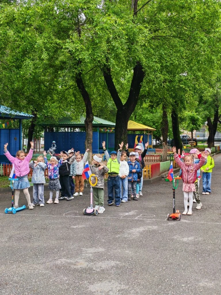 Ура, ура, ура! В нашем саду самокатные гонки!

В нашем садике было по-настоящему празднично и шумно!