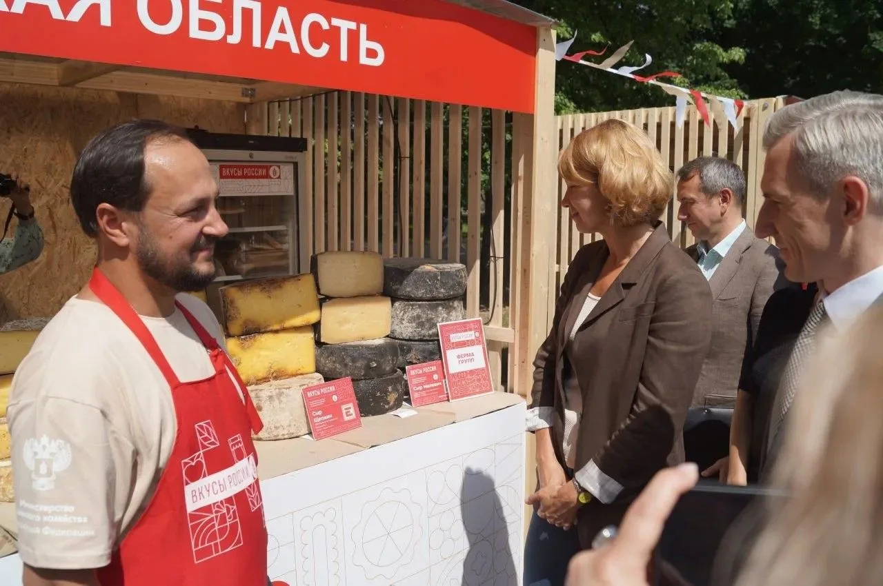 🧀 🧀 🧀 Александр Волков, представитель курского сыроделия принимает участие в масштабном гастроном