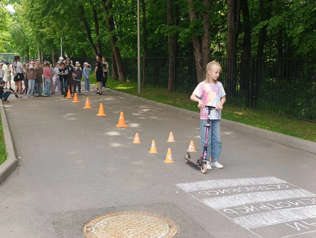 Безопасность начинается с каждого из нас 🚦🛴

К ребятам образовательной смены Отд.№1 пришли сотрудн
